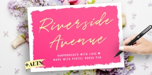 Riverside Avenue Font Download
