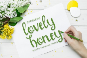 lovely honey Font Download