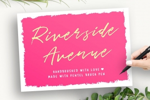 Riverside Avenue Font Download