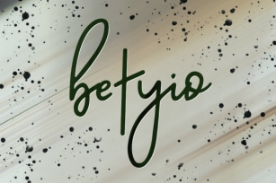 Betyio Font Download