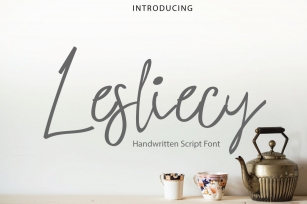 Lesliecy Font Download
