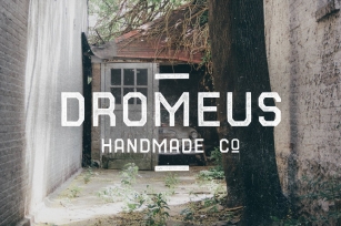 Dromeus Font Download