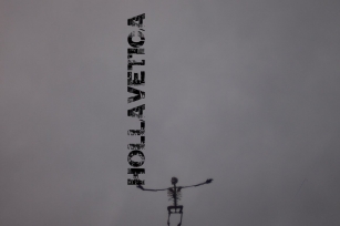 Hollavetica Font Download