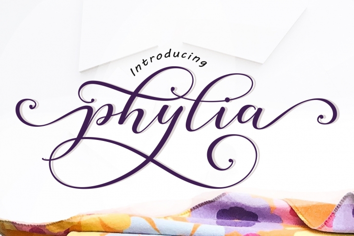 phylia Font Download