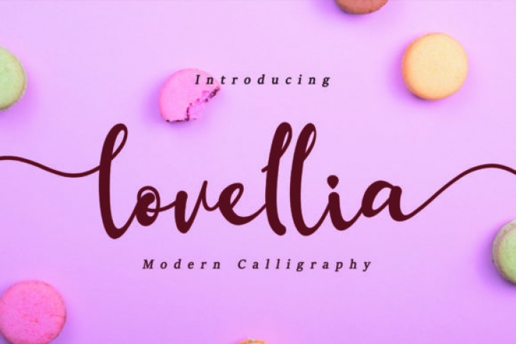 Lovellia Font Download