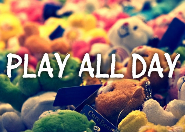 Play all day Font Download
