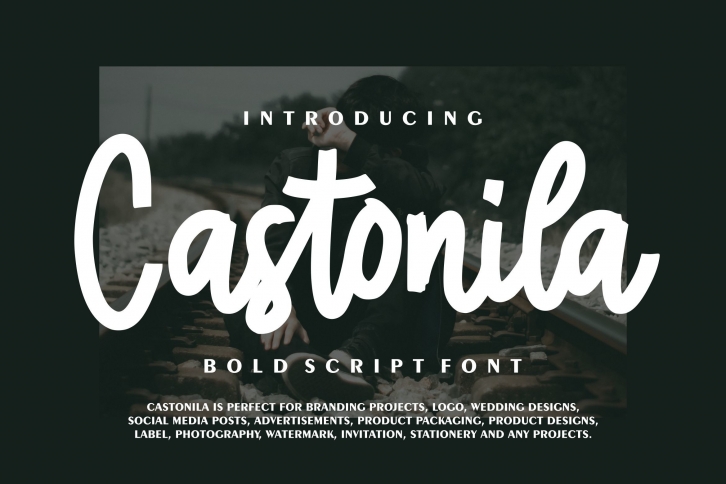 Castonila Font Download