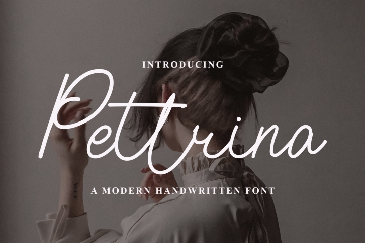 Pettrina Font Download