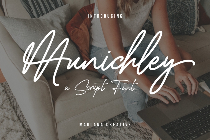 Munichly Script Font Download