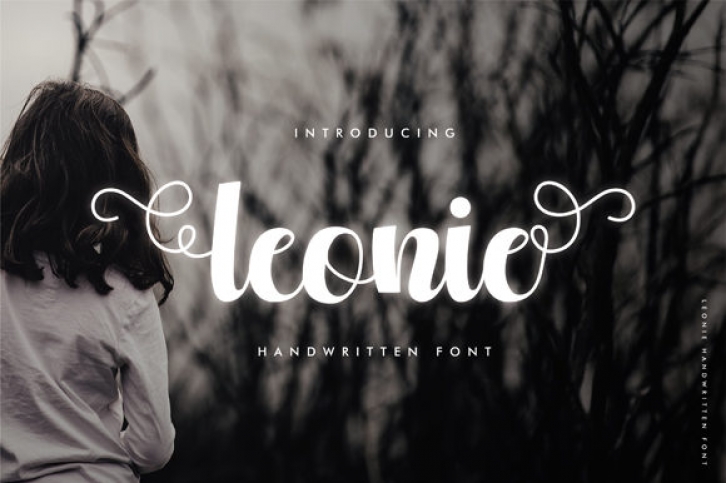Leonie Font Download