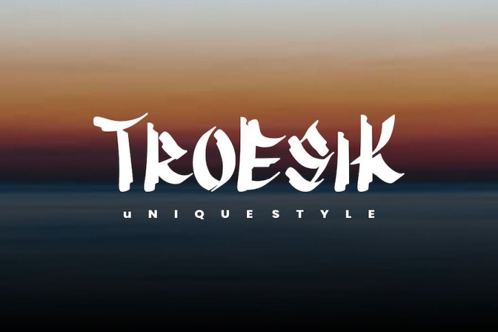 Troesik - Decorative Font Font Download