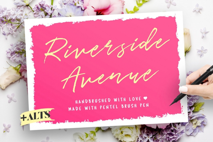 Riverside Avenue Font Download