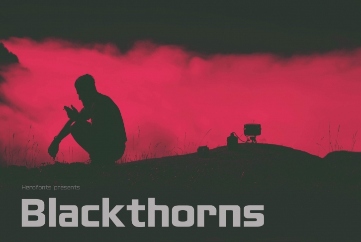 Blackthorns © Font Download